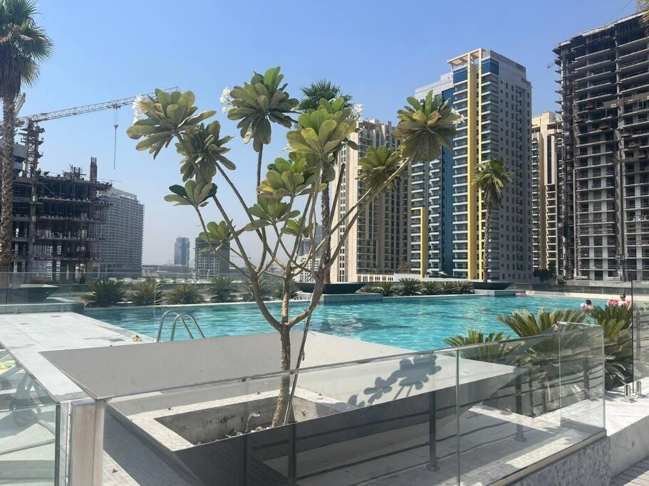 Elegante Vue Parc Et Piscine Au Coeur De Jvc Apartment Dubai