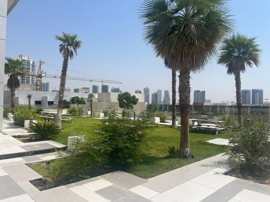 Elegante Vue Parc Et Piscine Au Coeur De Jvc Apartment
